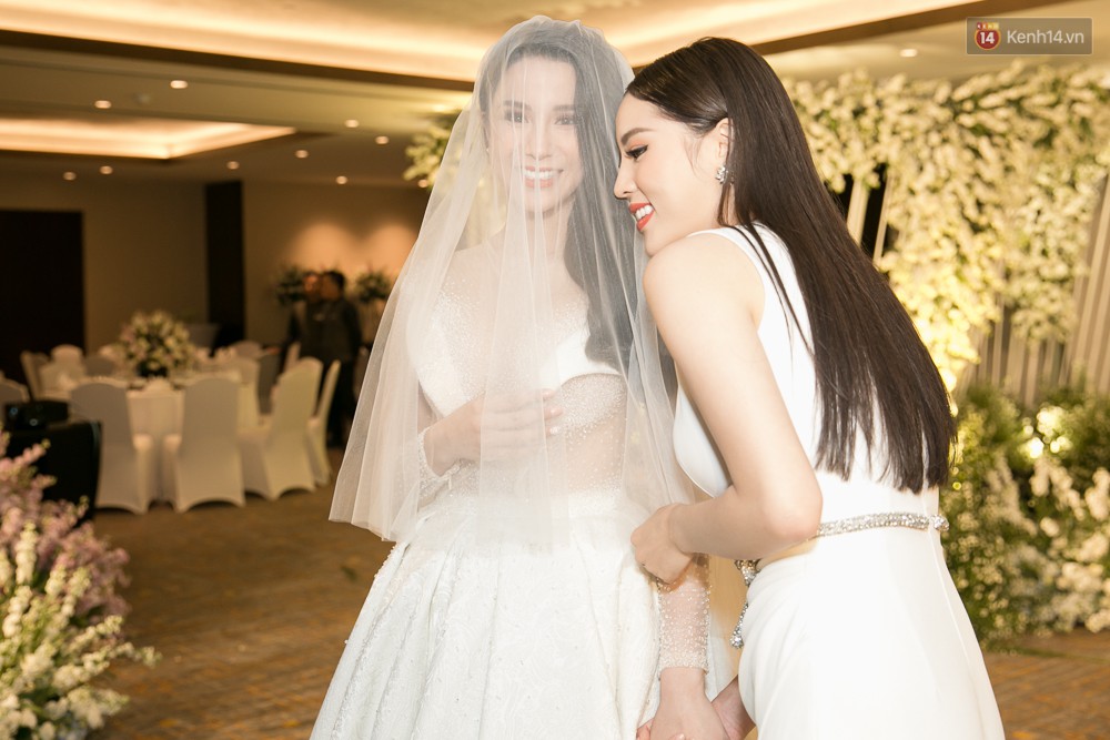 Diệp Lâm Anh xinh đẹp rạng rỡ, chính thức về chung nhà với bạn trai thiếu gia